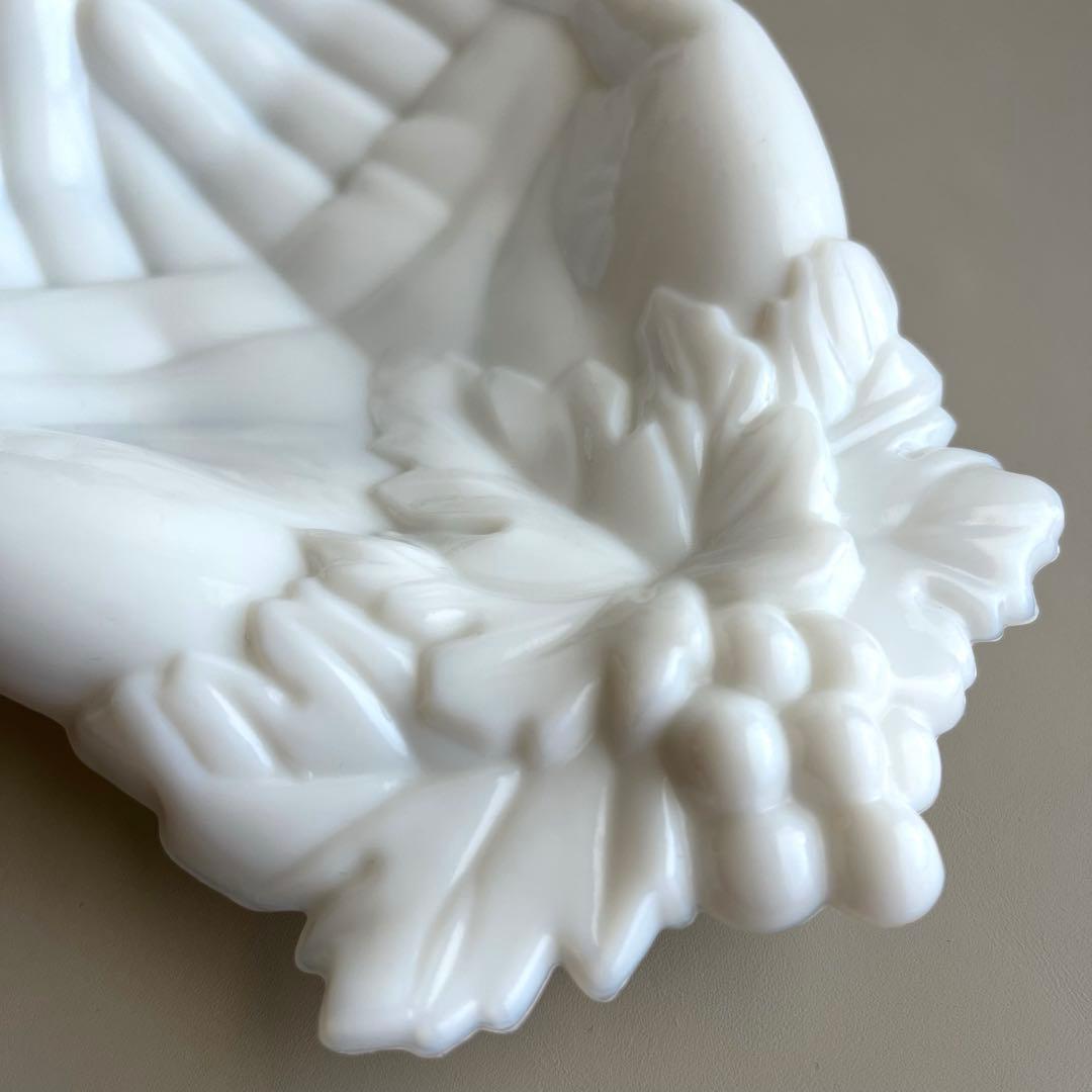 アメリカヴィンテージ ♤ ミルクガラスのハンドトレイ ♤ ウエストモアランド