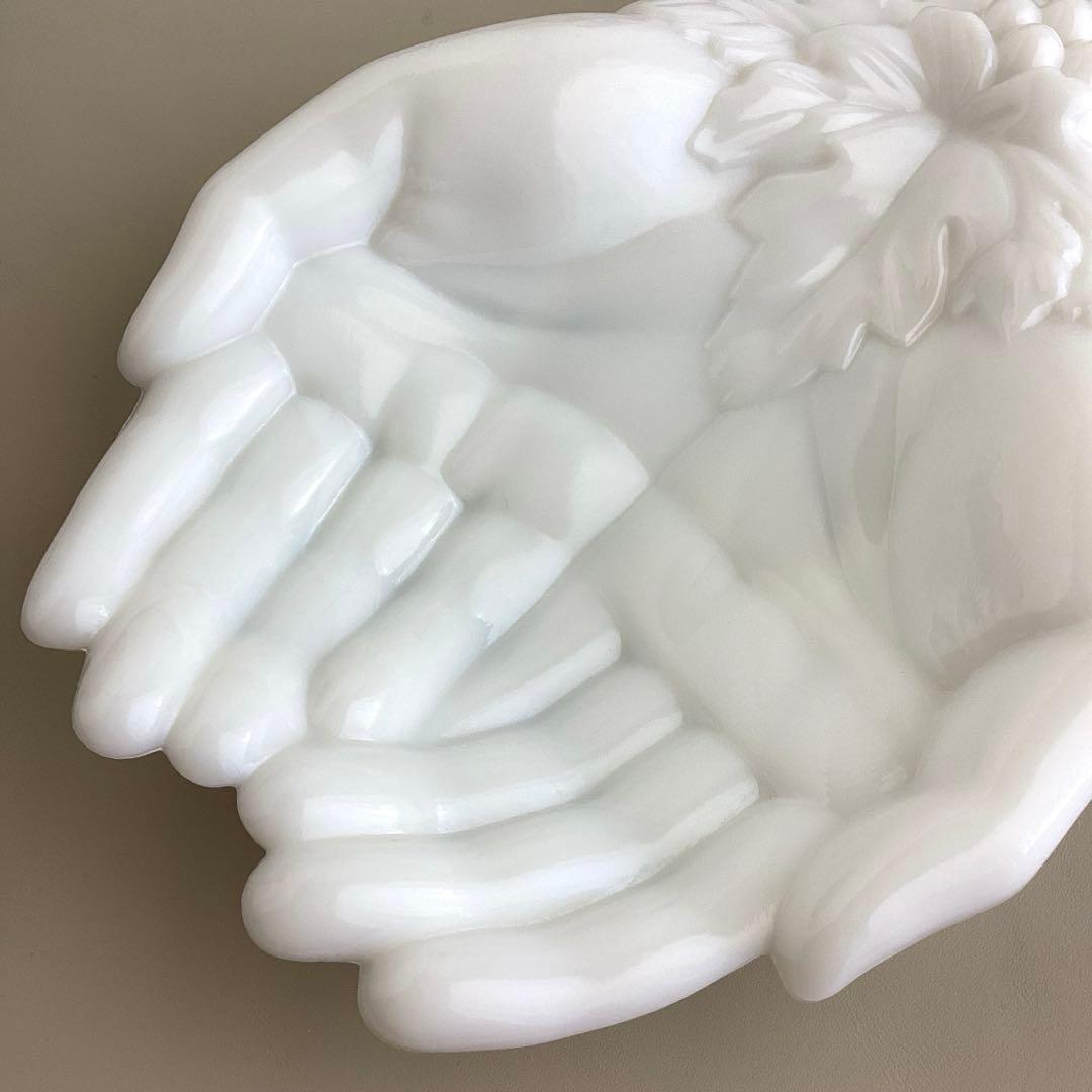 アメリカヴィンテージ ♤ ミルクガラスのハンドトレイ ♤ ウエストモアランド