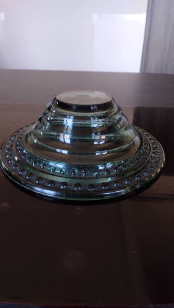 レトロガラス灰皿　昭和レトロ　古道具　プレスガラス　ビンテージ