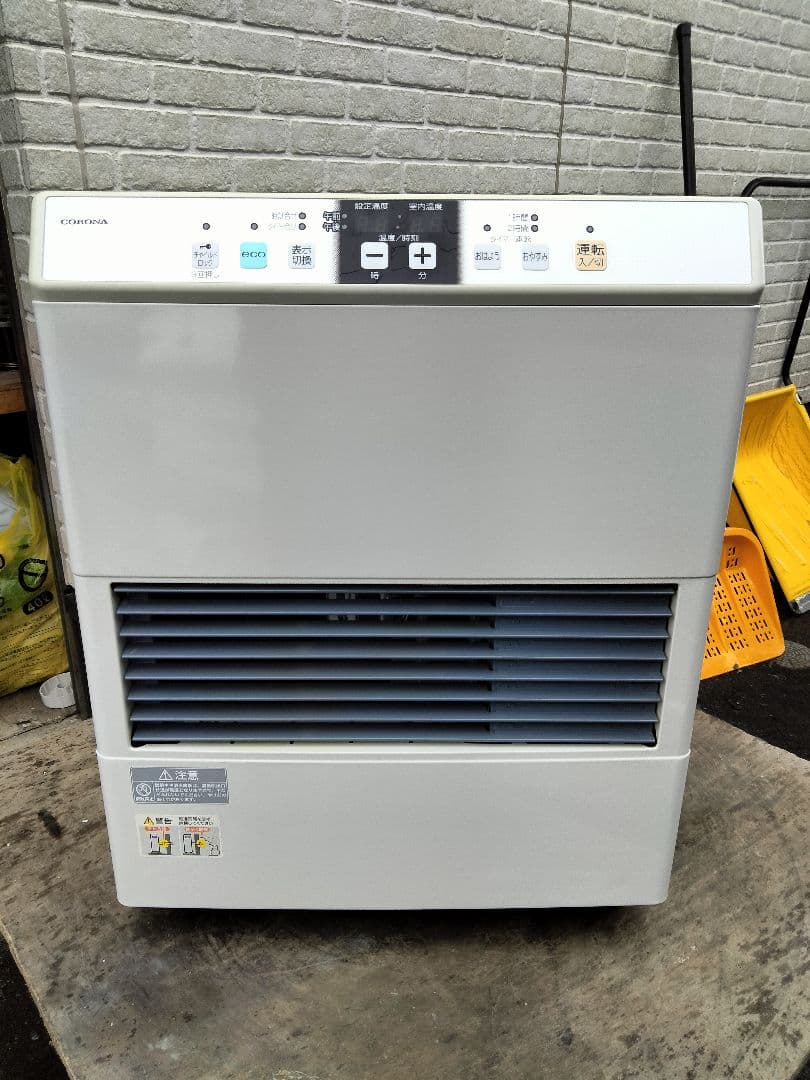 札幌発コロナFF温風石油ストーブ！品番「FF‐5213GS」2013年式中古品②