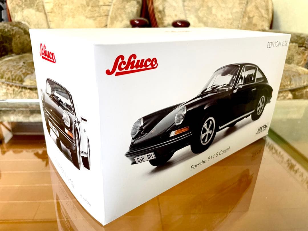価格変更 1/18 シュコー ポルシェ911S クーペ1973ブラック 未展示品