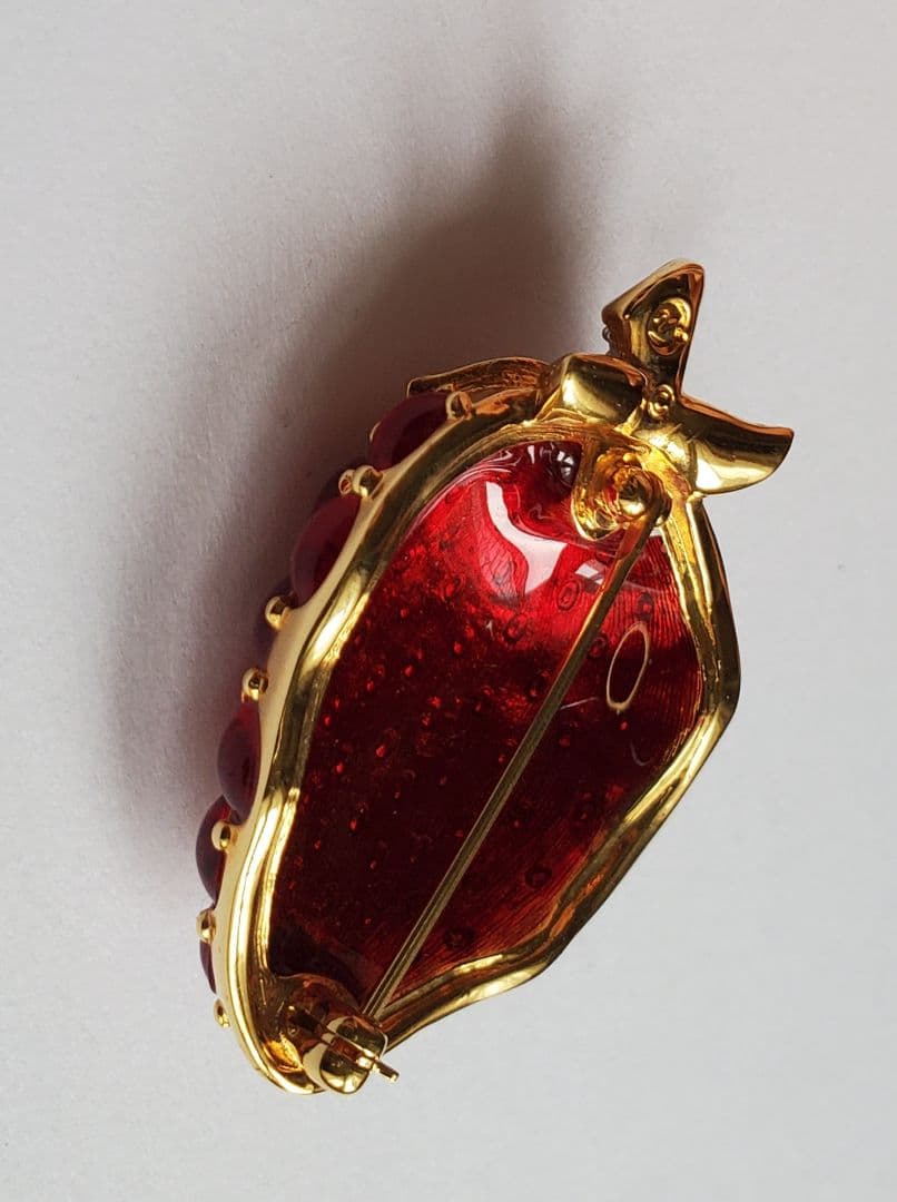 ヴィンテージ　SWAROVSKI　スワロフスキー　イチゴ　ブローチ　ジュエリー