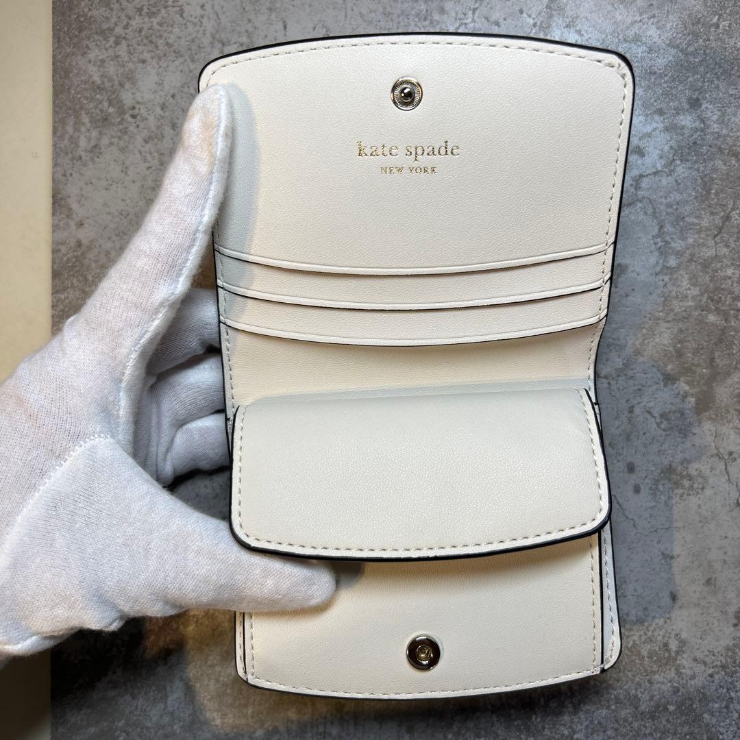再値下げ‼️kate spade 二つ折り財布 ケイトスペードニューヨーク