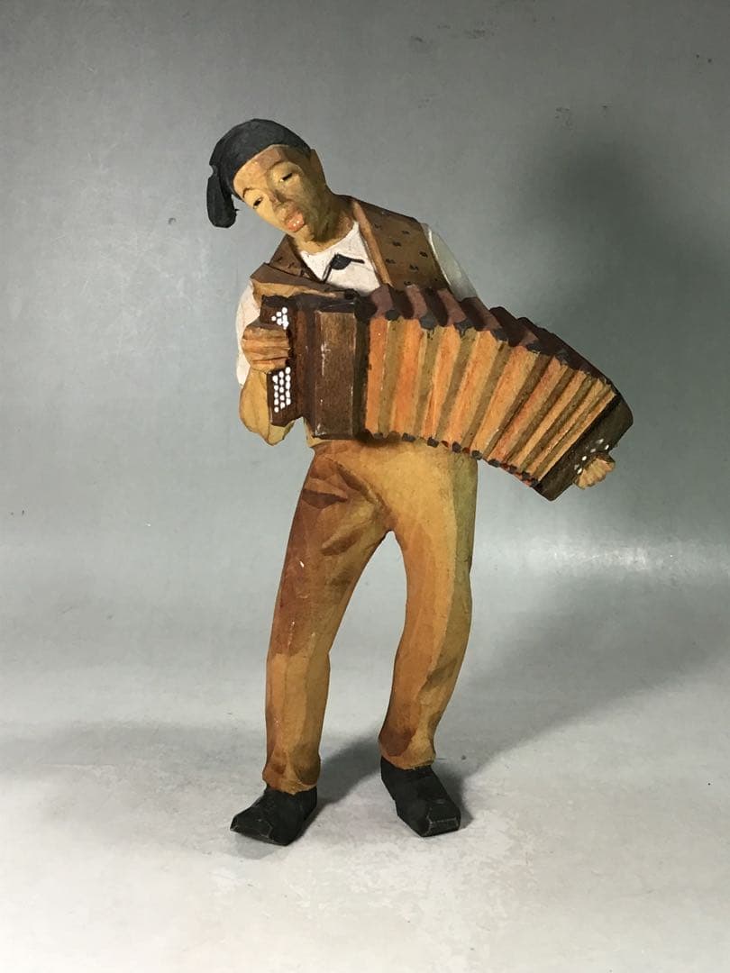 ビンテージ ハンスハグラー アコーディオン奏者 木彫り 人形 スイス 農民美術