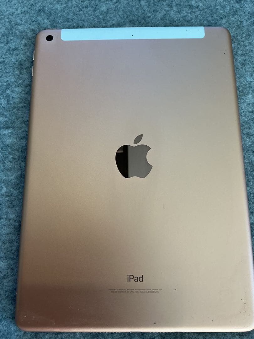 Apple iPad 第6世代本体 + Apple Pencil + キーボード