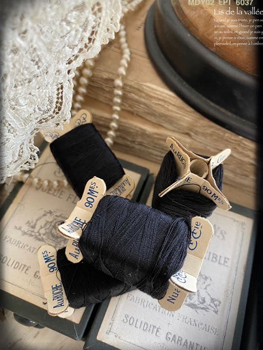 フランスアンティーク　立体糸巻き　noir.。.:⋈*