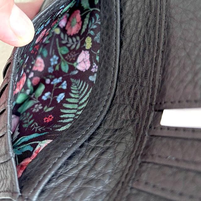 未使用 イアパピヨネ がま口 二つ折り 財布 sampoコラボ