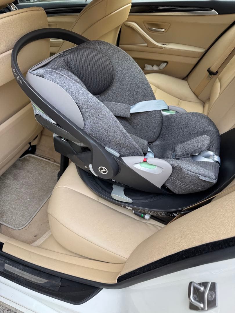 チャイルドシート Cybex CLOUD T i-size , BASE T