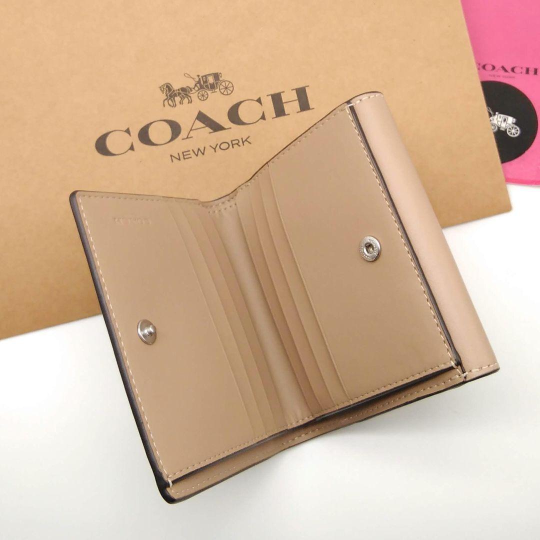新品　COACH　折り財布　レディース