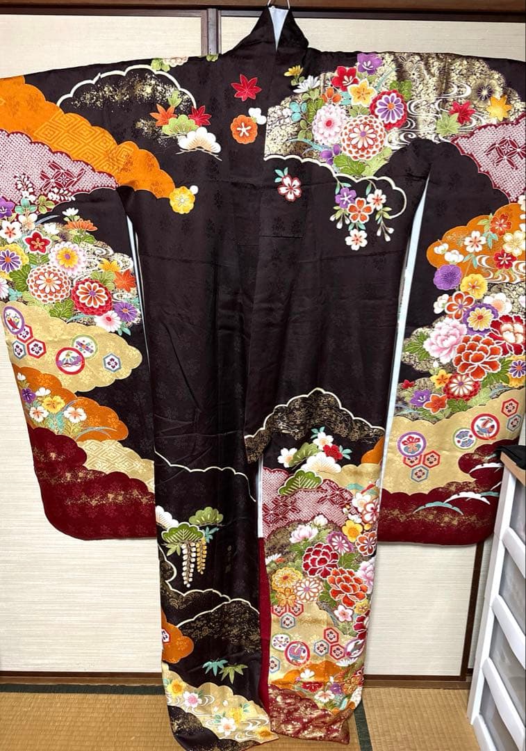 黒鳶色 吉祥花柄 振袖 身丈165
