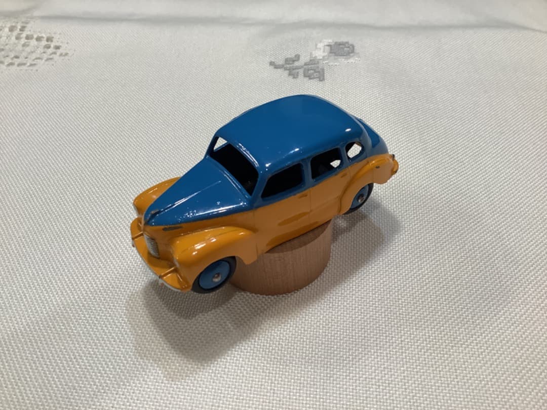 オールドディンキートイズ　Austin Devon ミニカー