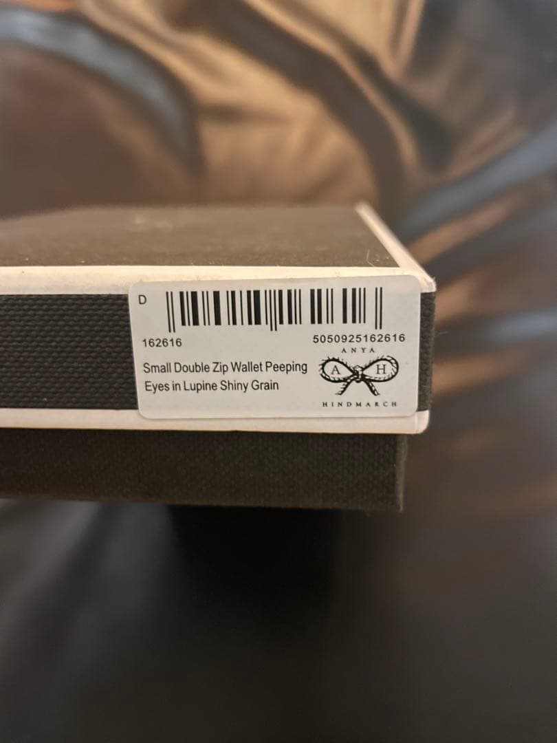ANYA HINDMARCH アニヤハインドマーチ 二つ折り財布