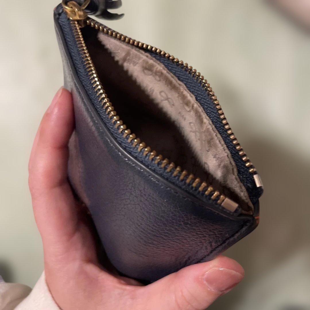 ANYA HINDMARCH アニヤハインドマーチ 二つ折り財布