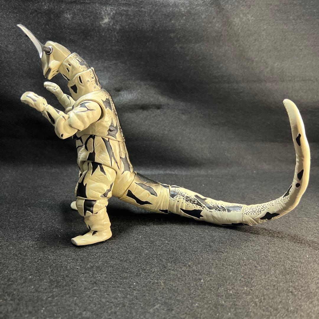 こ*こ様 ウルトラアクト　エレキング