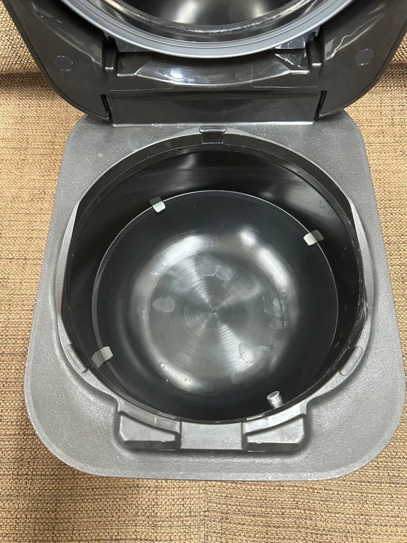 ⑧ 象印　炊飯器　STAN. NW-SA10 2023年製