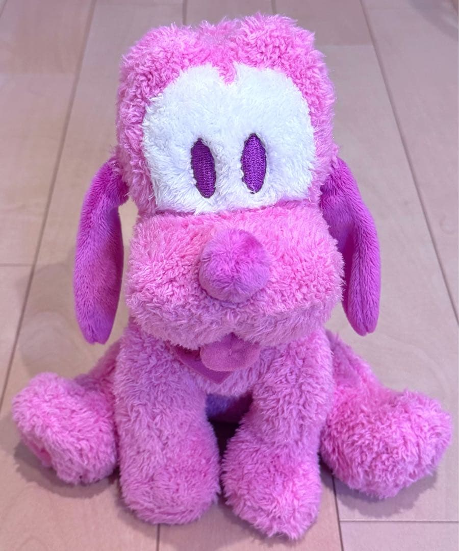 レア　ピンク　プルート　ぬいぐるみ　ディズニーストア　バランタイン