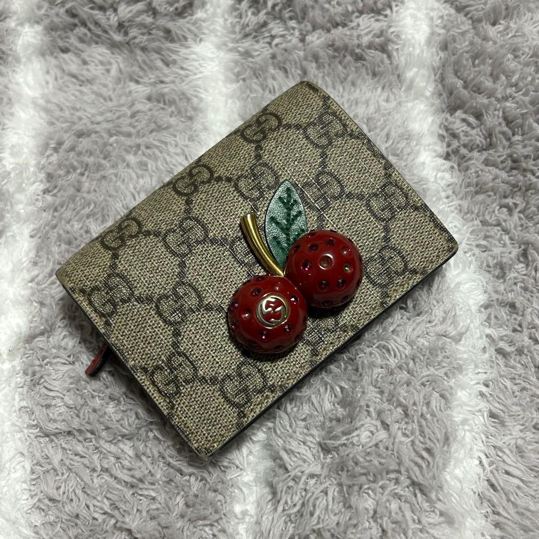 Gucci 二つ折り財布 さくらんぼ