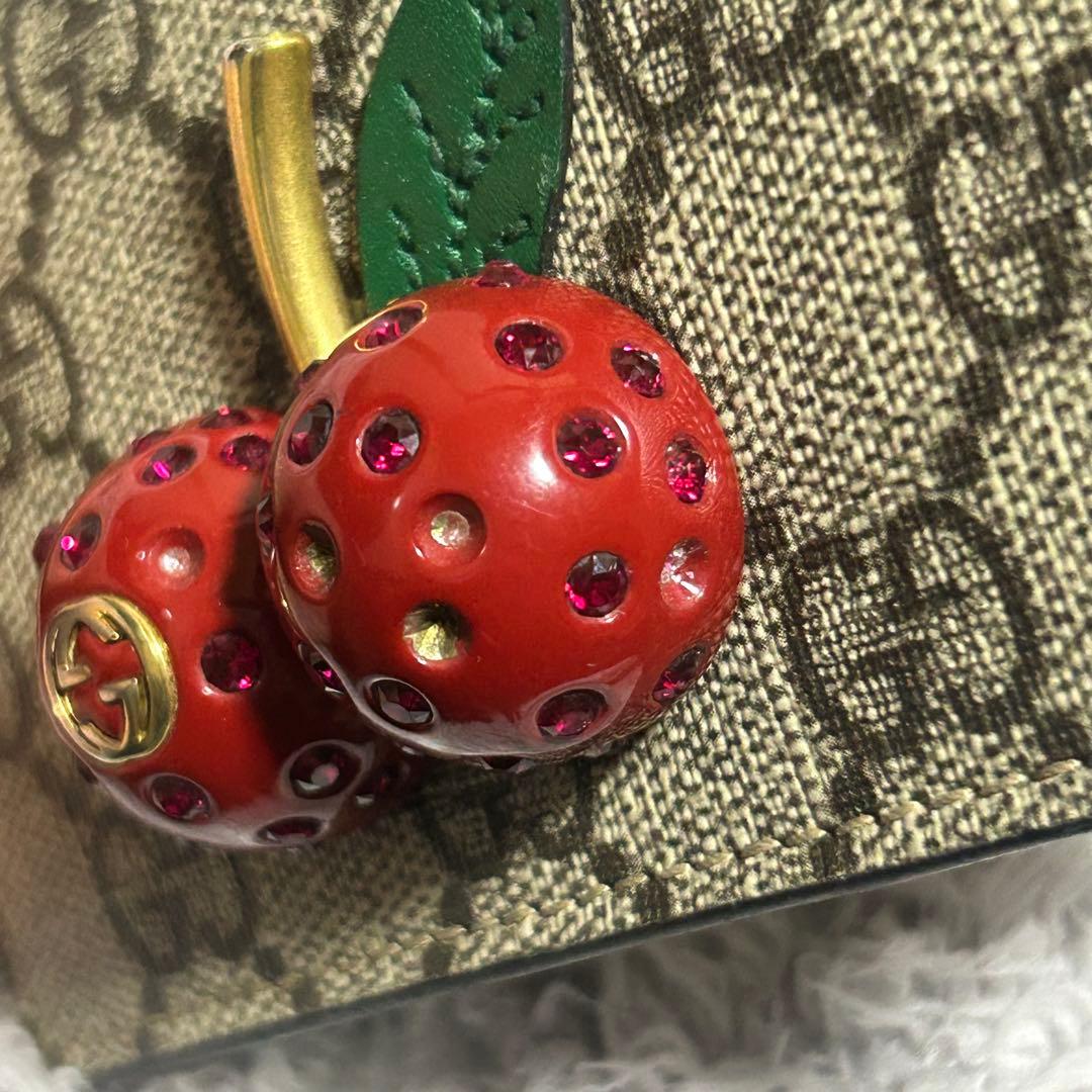 Gucci 二つ折り財布 さくらんぼ