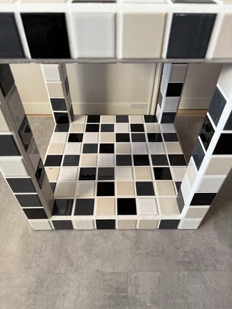 タイルスツール サイドテーブル デザイナーズスツール レコード台 タイル家具