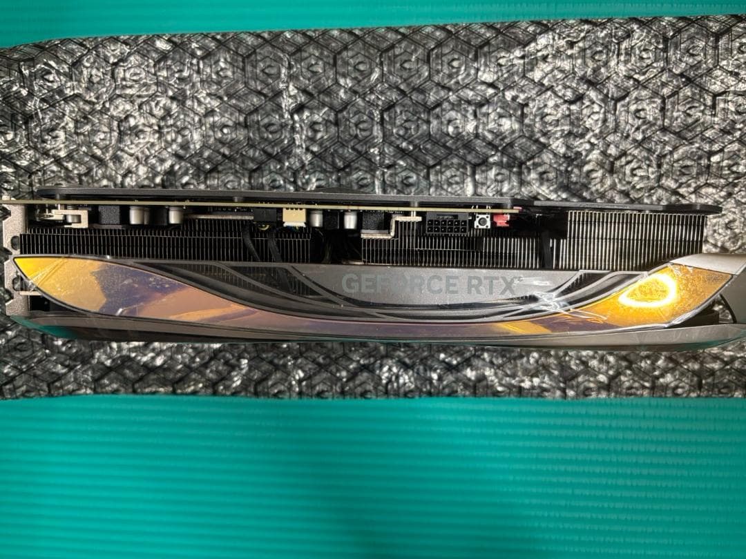 ZOTAC RTX 4070Ti AMP Extreme AIRO+おまけ