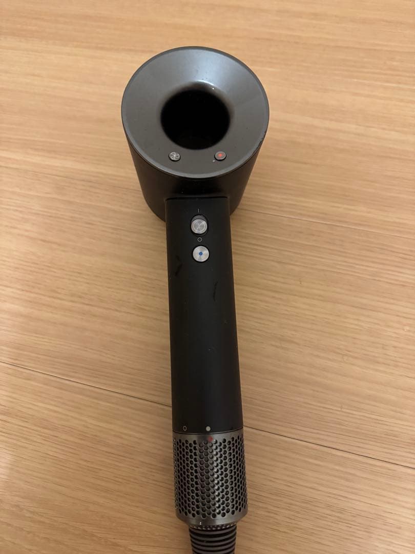 Dyson Supersonic ionicイオンヘアドライヤー HD03