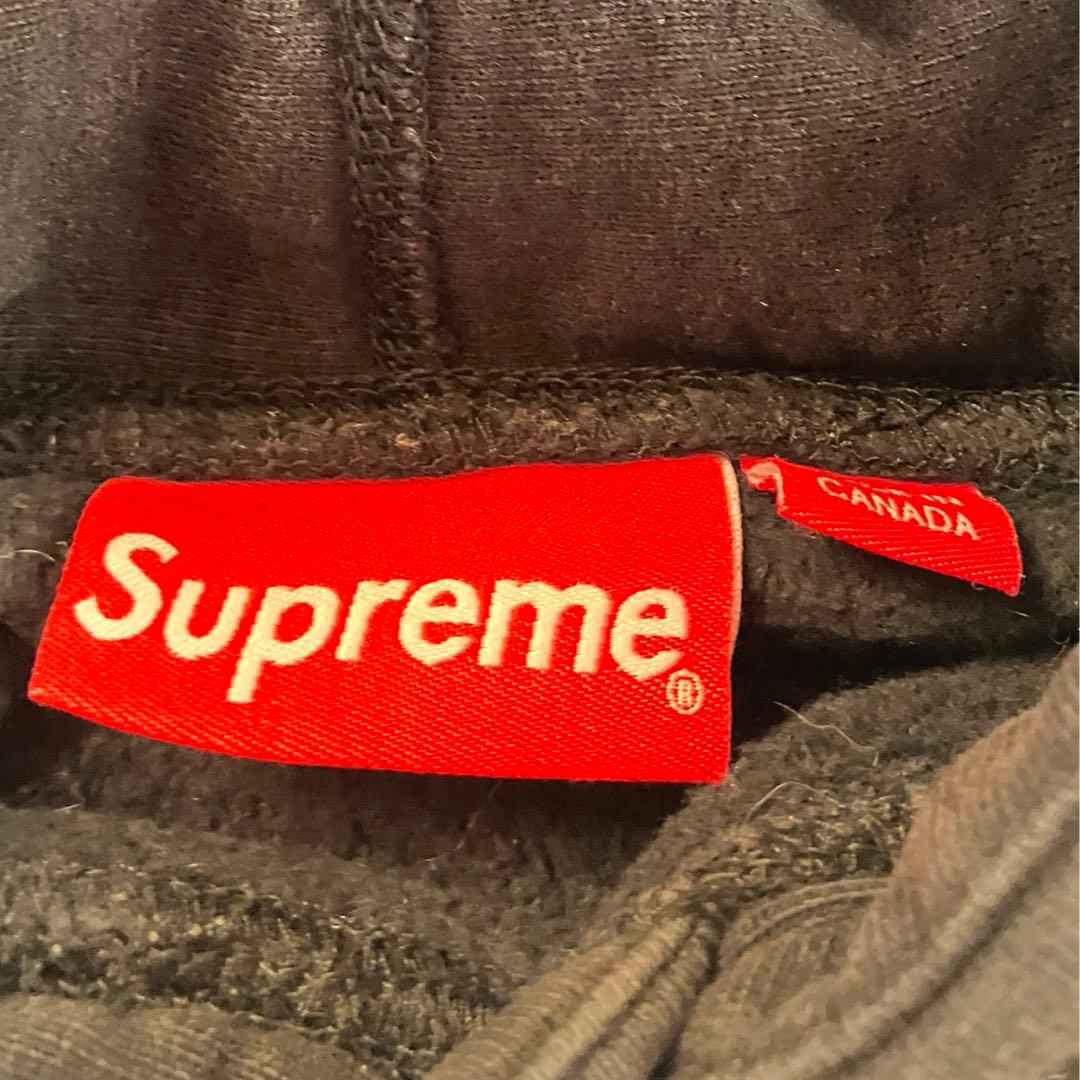 Supreme パーカー　ブラック