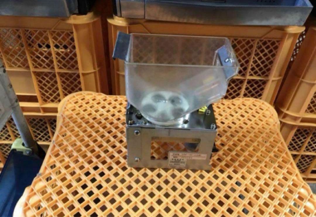 両替機　グローリーEMS-7 100円ホッパー　領収書OK