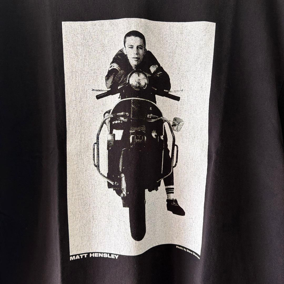 マット・ヘンズリー グラフィックTシャツ