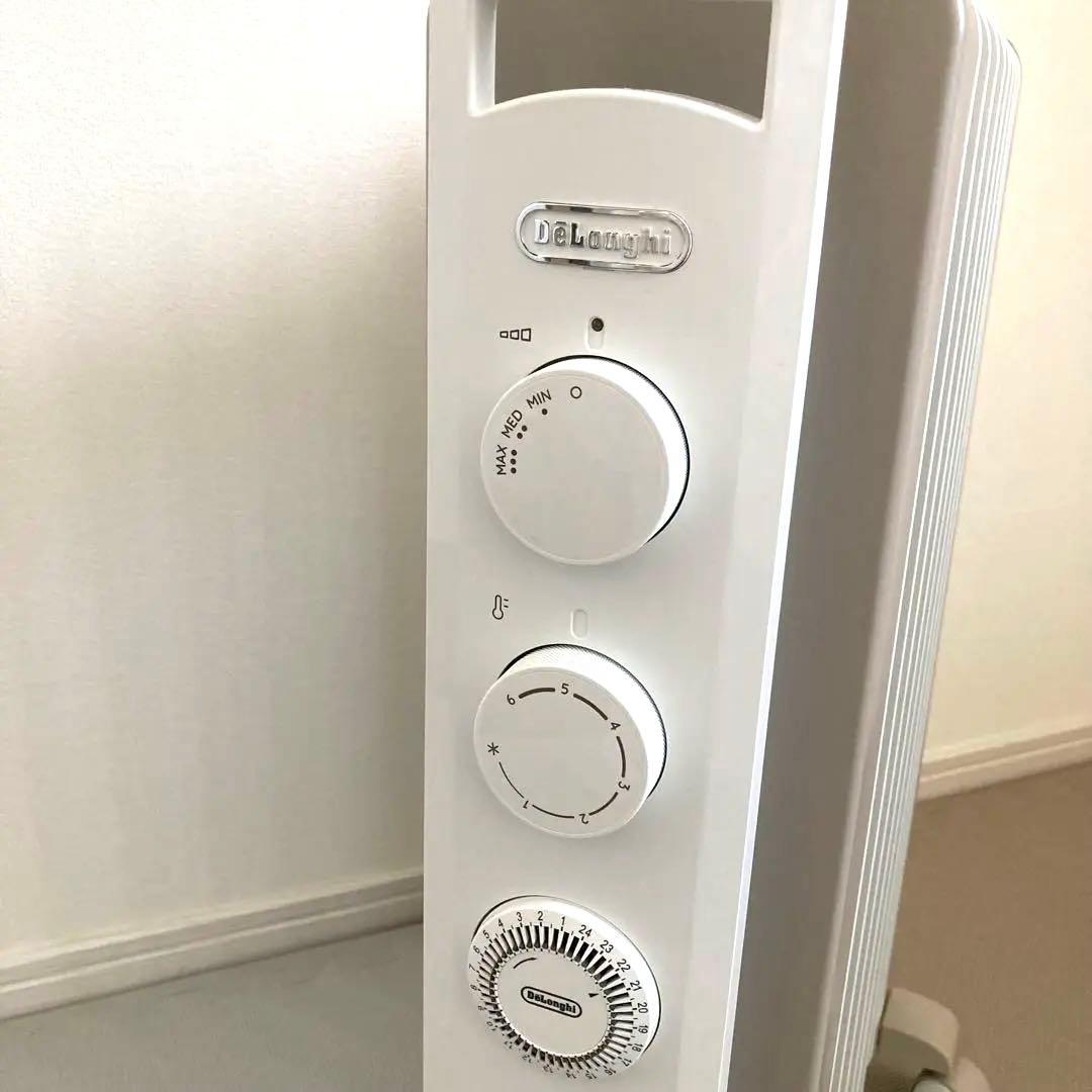 美品　デロンギ オイルヒーター RHJ21F0812-WH　カモミールホワイト