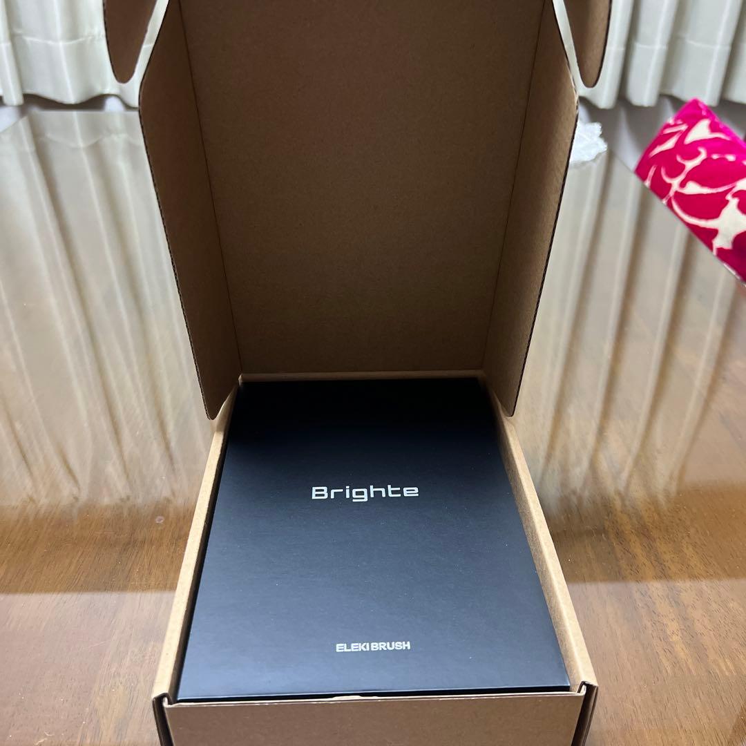 Brighte ELEKI BRUSH 【化粧水付き】