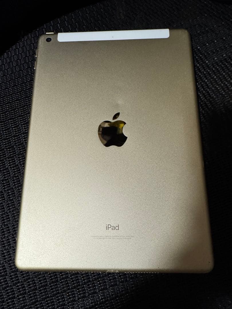 Apple iPad (第5世代) ゴールド　32GB