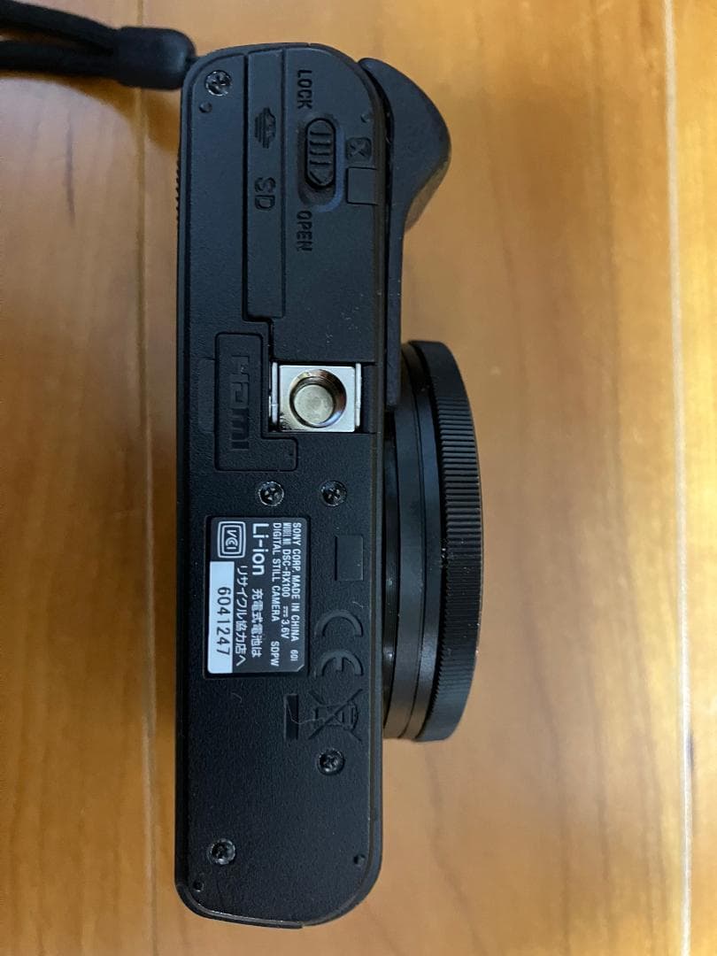 デジタルカメラ SONY Cyber-shot DSC-RX100 20.2MP