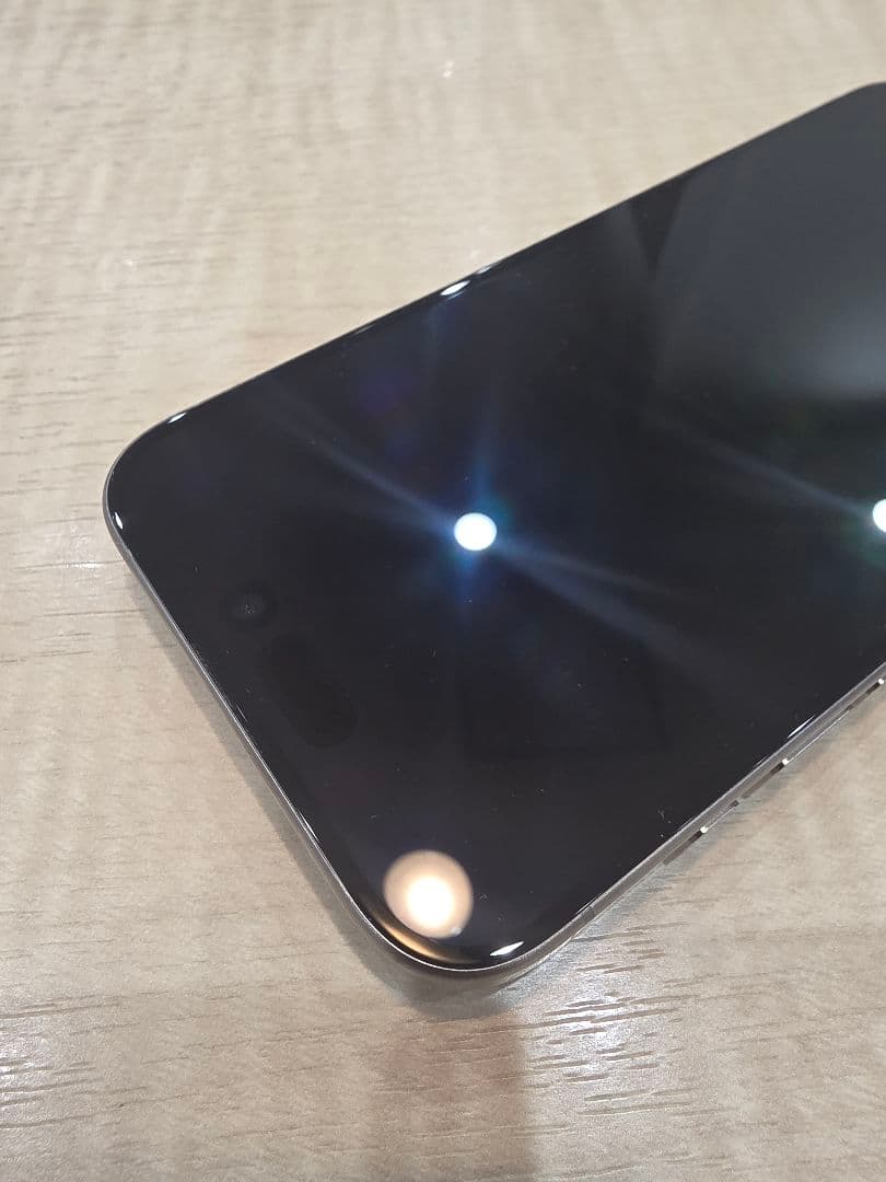 【極美品】iPhone 15 Pro 256GB ナチュラルチタニウム