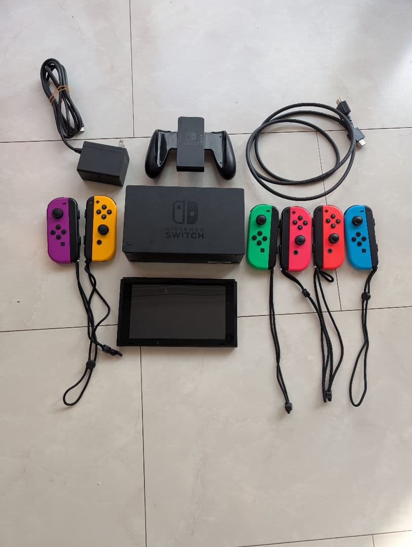 Nintendo Switch 本体 + Joy-Con 6個