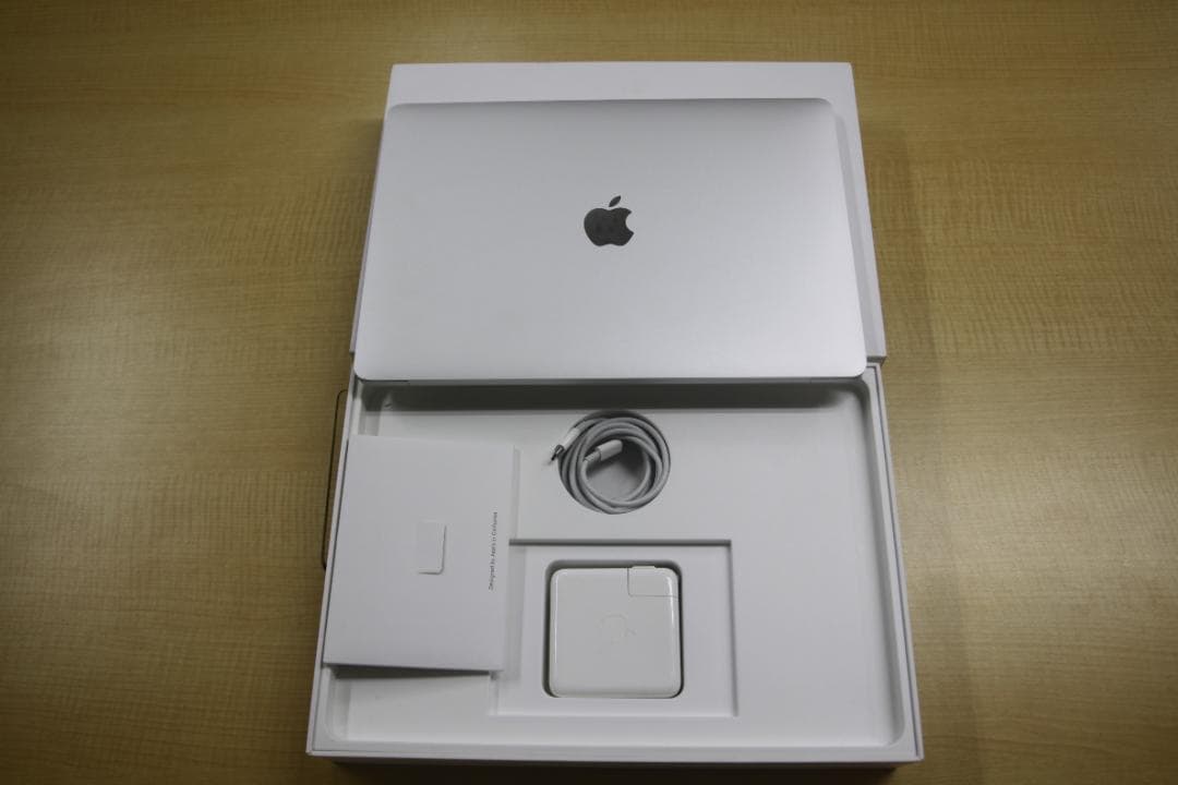 MacBook Pro 13インチ,2019/16GB/1TB