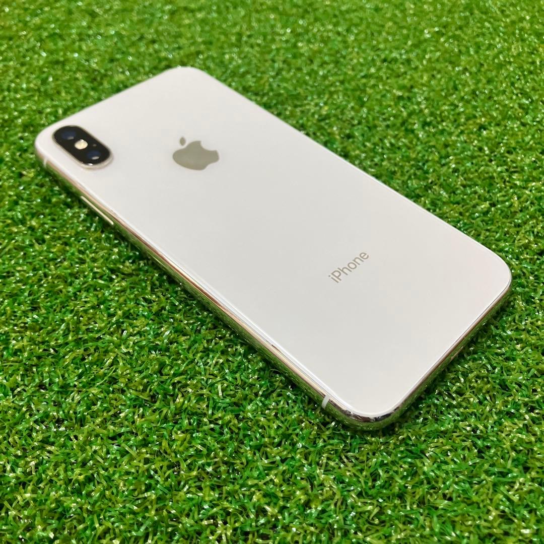 iPhone Xs シルバー 本体