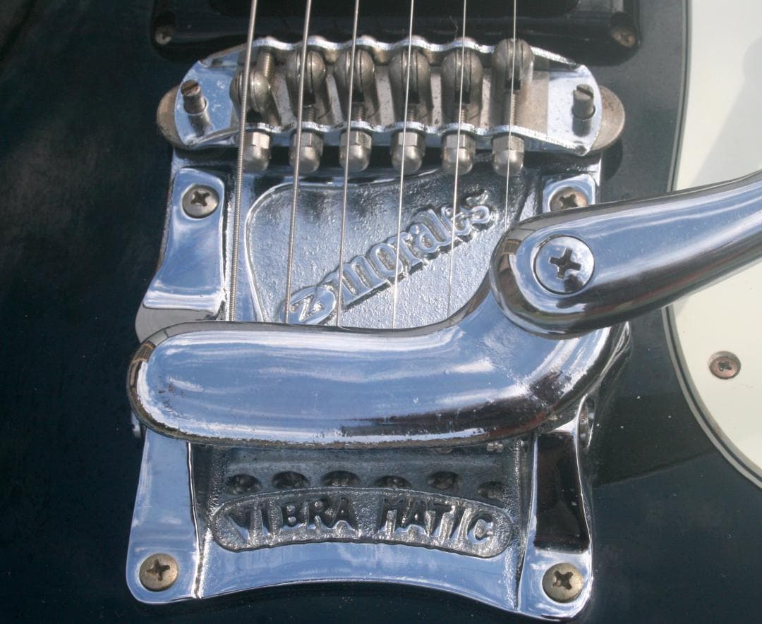 全音Morales ZES-300 “Ventures” 60年代＋ハードケース