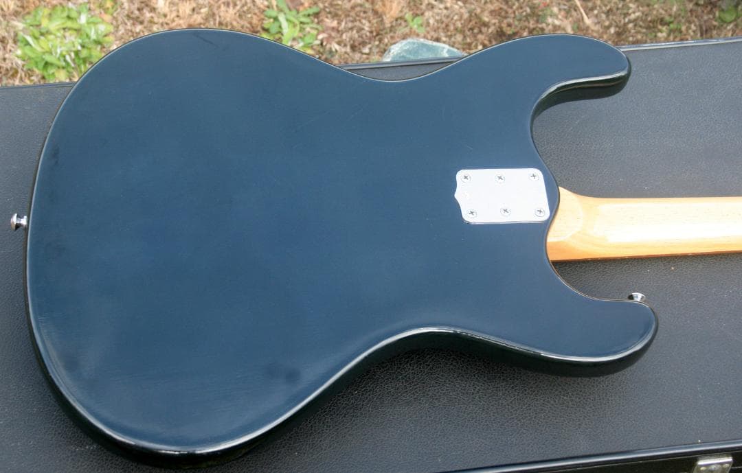 全音Morales ZES-300 “Ventures” 60年代＋ハードケース