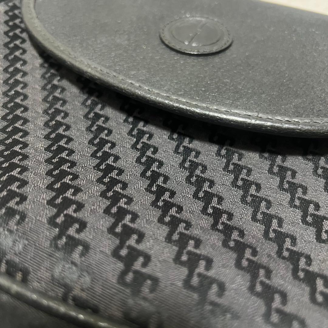 gucci ショルダーバッグ　ワンショルダー　オールドグッチ　ブラック　レザー