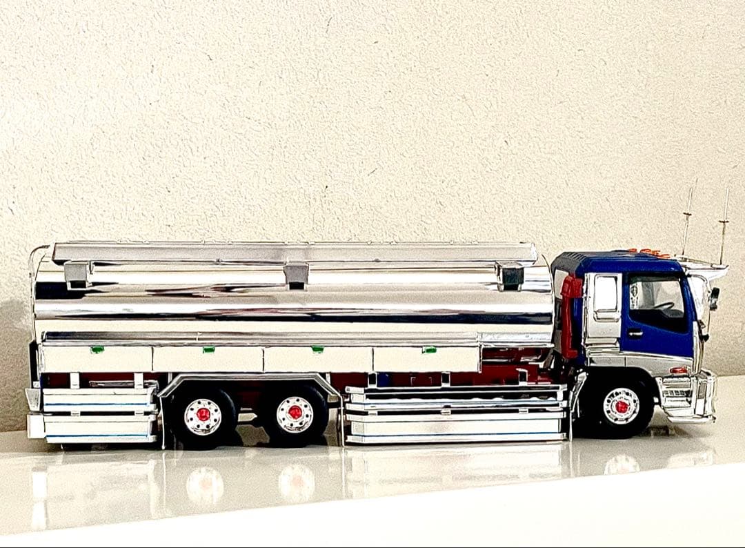 1/32 いすゞ大型タンクローリー メッキ「危」 特殊車両 デコトラ プラモデル