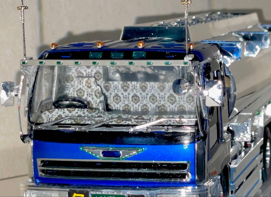 1/32 いすゞ大型タンクローリー メッキ「危」 特殊車両 デコトラ プラモデル