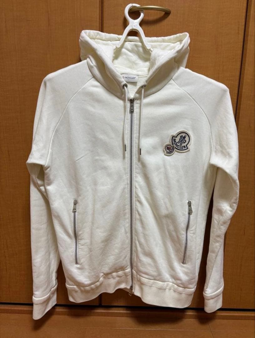 MONCLER ダブルワッペンロゴ パーカー