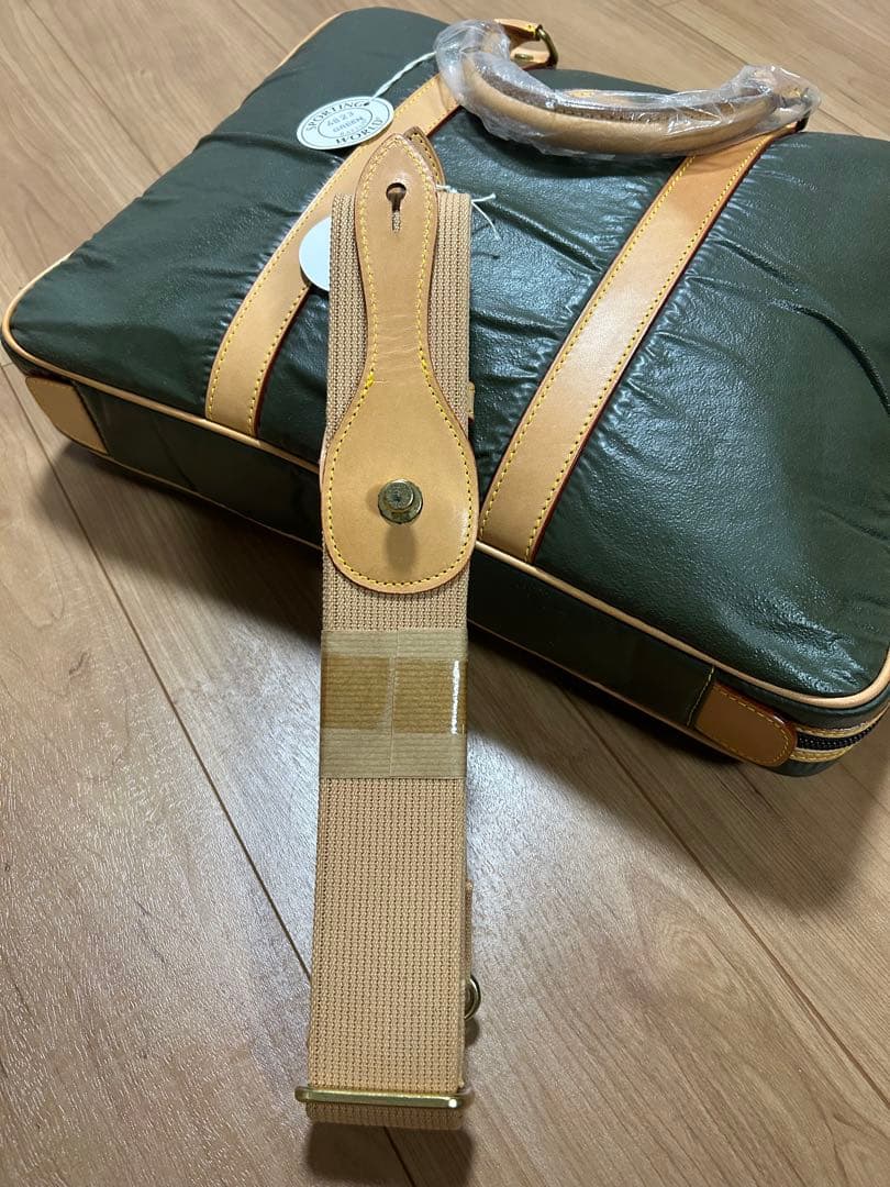 訳あり！！HUNTING WORLD グリーン ビジネスバッグ SPORTING