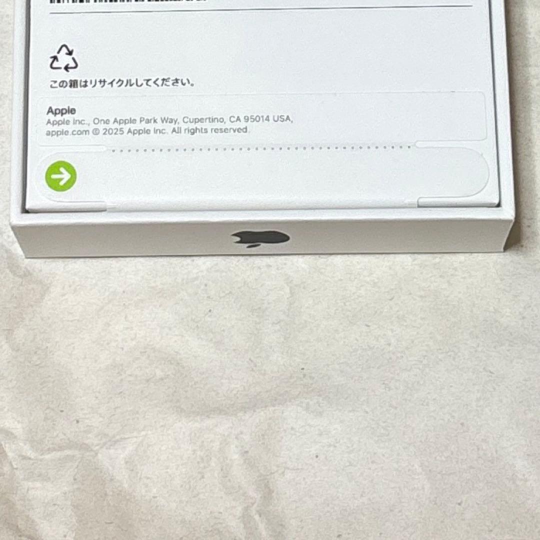 としiPhone 16e 128GBブラック