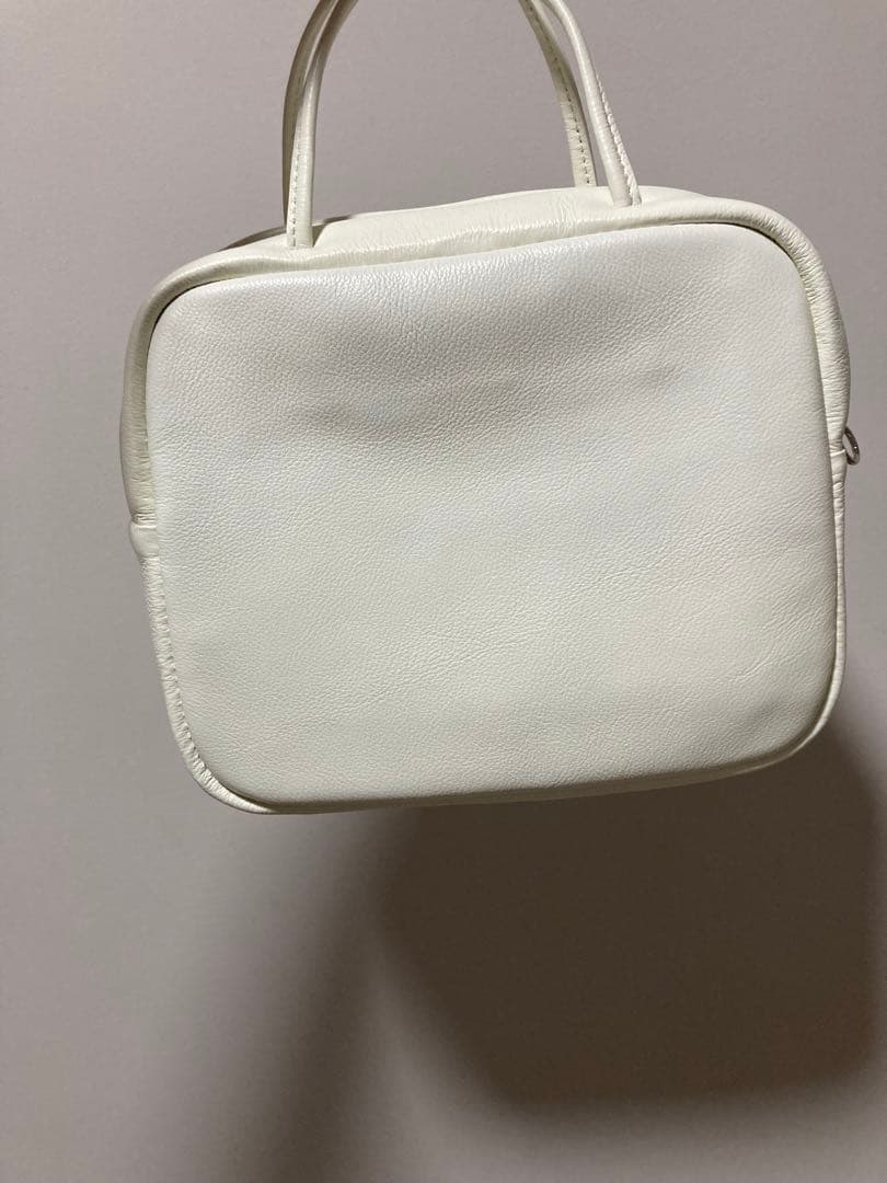 Aeta ホワイト スクエアハンドバッグ