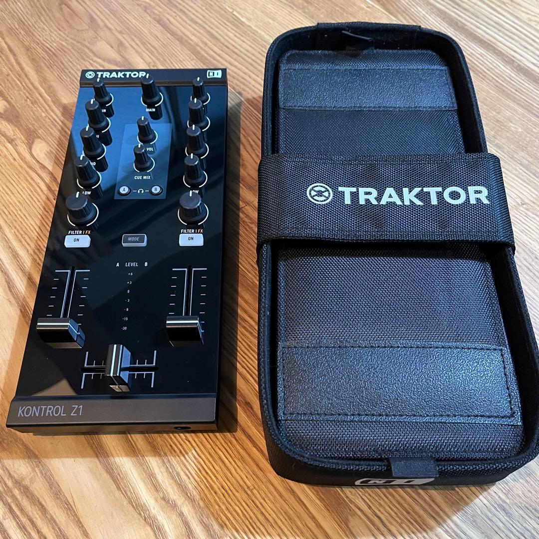 美品　TRAKTOR KONTROL Z1 専用ケース付