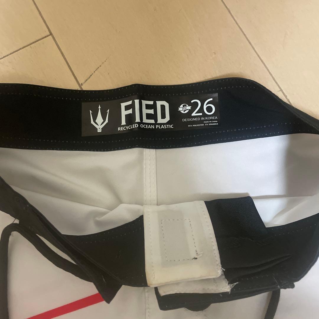 FIED 26サイズ ホワイト ストライプ　フィジーク