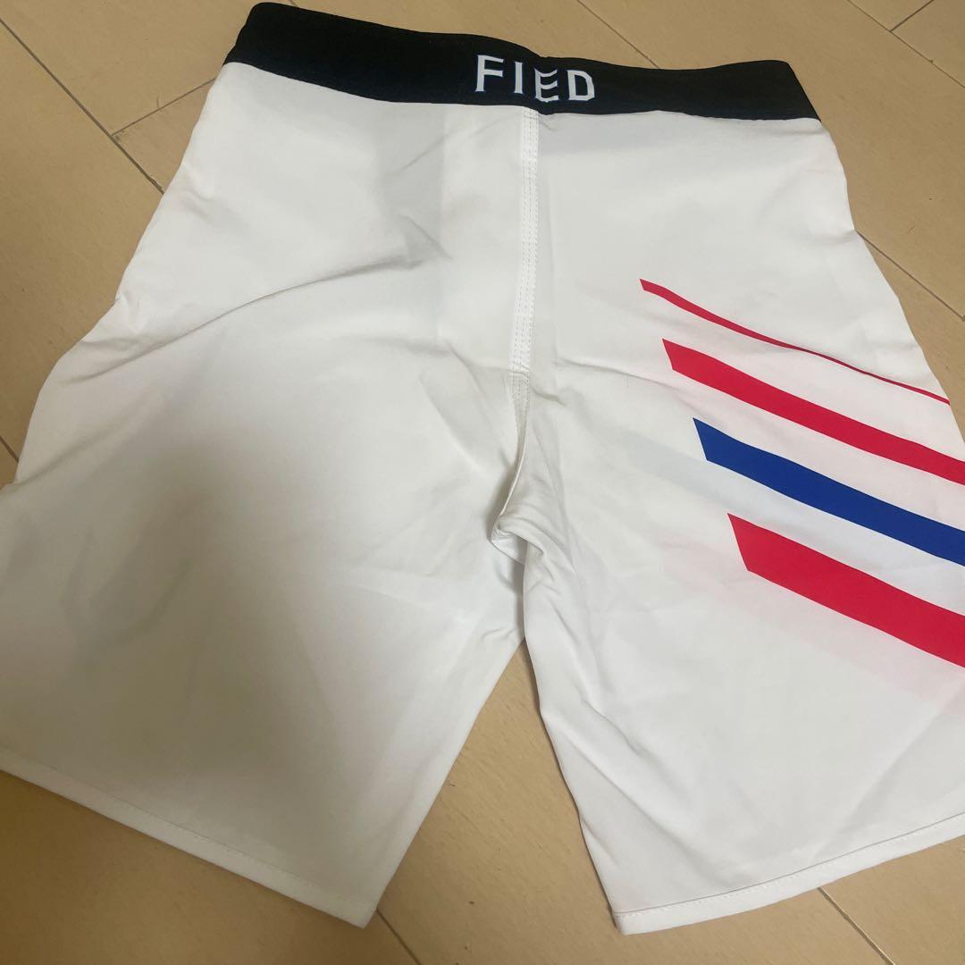 FIED 26サイズ ホワイト ストライプ　フィジーク