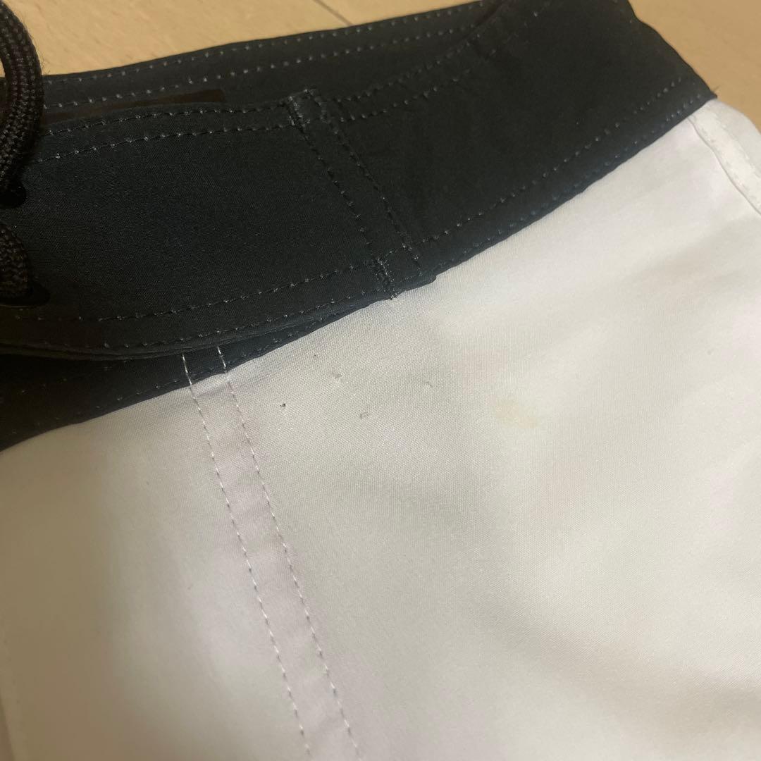 FIED 26サイズ ホワイト ストライプ　フィジーク