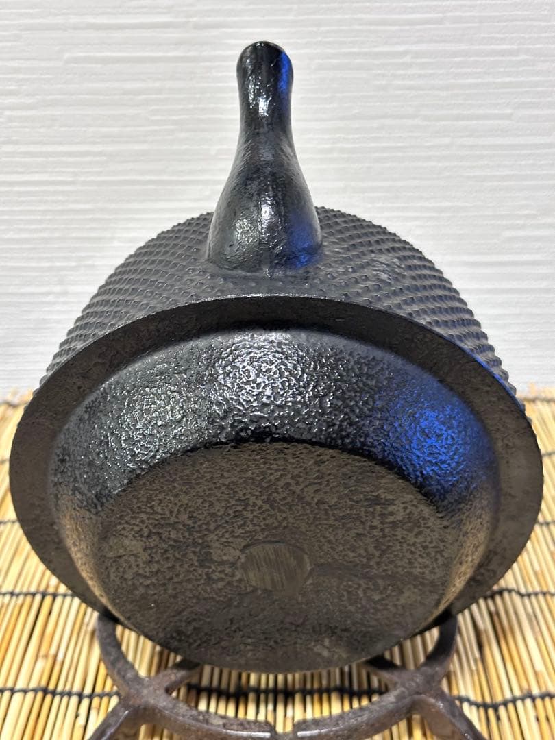 未使用品、供箱、栞、注意書付　南部盛榮堂ＯＩＧＥＮ造　九重アラレ　南部鉄瓶